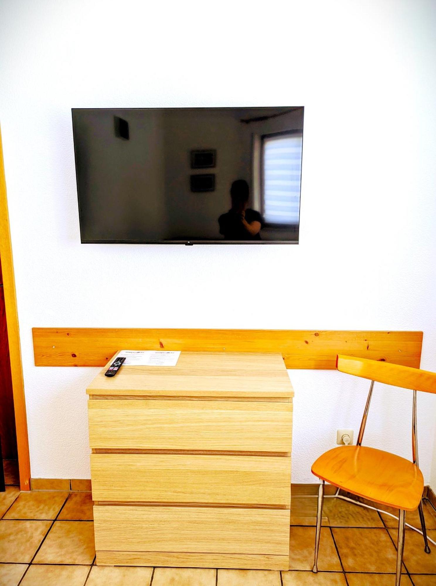 4 Zimmer Geraeumige Und Ruhig Gelegene Ferien- Und Monteurwohnung Nur Fuer Sie Allein Aujvari Vermietungen Spiegelberg Экстерьер фото